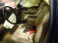 Load image into Gallery viewer, SIDE VIEW DOOR MIRROR Avalanche 1500 Suburban 1500 Suburban 07-08 Right - NW535117