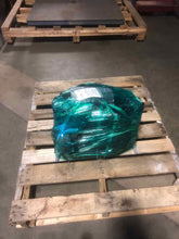 Load image into Gallery viewer, PARKLAMP Volvo V70 2001 01 2002 02 03 04 05 06 07 Right - NW83784