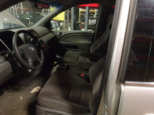 Load image into Gallery viewer, DOOR CONTROL MODULE COMPUTER Honda Odyssey 08 09 10 Right - NW32653