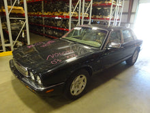 Load image into Gallery viewer, Park Lamp Light Jaguar XJ8 2003 - NW82819