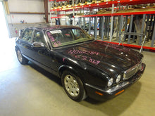Load image into Gallery viewer, Park Lamp Light Jaguar XJ8 2003 - NW82819