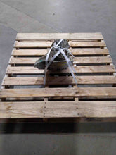 Load image into Gallery viewer, FOG LIGHT Yukon G8 Tahoe Camarao 2007 07 2008 08 2009 09 2010 10 11 12 13 - NW81522