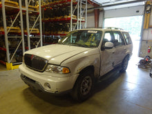 Load image into Gallery viewer, Radio Lincoln Navigator 2000 - NW135404