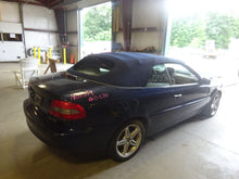 Load image into Gallery viewer, FRONT SPINDLE Volvo C70 1999 99 2000 00 2001 01 2002 02 2003 03 04 Left - NW167462