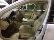 Load image into Gallery viewer, FOG LAMP LIGHT C230 C240 C280 C320 C350 C55 05-07 Bumper Mounted Right - NW83027