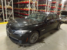 Load image into Gallery viewer, INTERCOOLER 550i 550i Gt 650i 750 HYBRID 750i 750il X5 X6 08-15 Right - NW106270