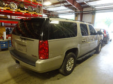 Load image into Gallery viewer, Radio YUKON XL 1500 2007 - NW135087
