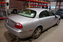 Load image into Gallery viewer, Body Control Computer Jaguar S Type 2005 05 2006 06 2007 07 2008 08 - NW32799