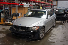 Load image into Gallery viewer, CARRIER ASSEMBLY BMW 328i 325i 2006 06 2007 07 2008 08 2009 09 10 11 Auto - NW46093