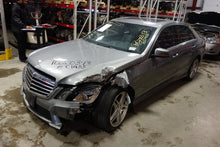 Load image into Gallery viewer, CARRIER ASSEMBLY E250 Van C230 C250 C300 C350 C63 E250D E300 08-16 AWD - NW46967