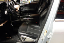 Load image into Gallery viewer, SEAT CONTROL MODULE COMPUTER Gl320 Gl350 Gl450 Gl550 09-12 - NW35159
