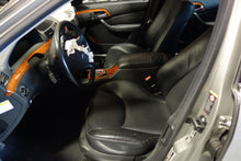 Load image into Gallery viewer, REMOTE CD CHANGER C230 C240 C280 C32 C320 C350 C55 CL500 CL55 03-07 - NW139066
