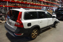 Load image into Gallery viewer, RADIO DISPLAY PANEL Volvo C70 S80 V70 XC70 07 08 09 10 11 - NW140477