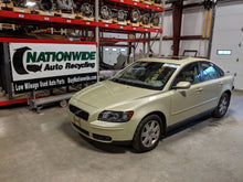 Load image into Gallery viewer, GRILLE Volvo V40 V50 2004 04 2005 05 2006 06 2007 07 Upper - NW98772