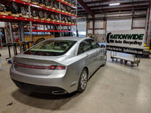 Load image into Gallery viewer, Inverter Lincoln MKZ 2013 - NW50299