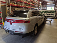 Load image into Gallery viewer, Axle Shaft Lincoln MKT 2013 - NW9372