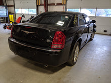 Load image into Gallery viewer, Carrier Assembly Dodge 300C 2010 - NW45693