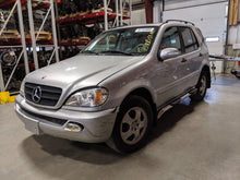 Load image into Gallery viewer, RADIATOR FAN W MOTOR Mercedes ML320 ML350 1998 98 - 05 - NW64308
