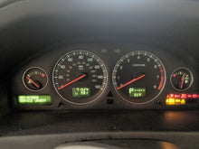 Load image into Gallery viewer, CD CHANGER Volvo V70 S40 S60 00 01 02 03 04 05 06 07 - NW297893