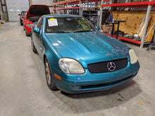 Load image into Gallery viewer, RADIO CLK320 E320 E55 SL500 99 00 01 02 03 04 - NW232589