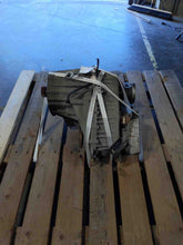 Load image into Gallery viewer, TRANSFER CASE Ml 320 Ml 350 98 99 00 01 02 03 04 05 - NW357282