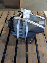 Load image into Gallery viewer, TRANSFER CASE Ml 320 Ml 350 98 99 00 01 02 03 04 05 - NW357282