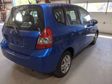 Load image into Gallery viewer, Condenser FAN ASSEMBLY Honda Fit 2007 07 2008 08 - NW246733