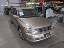 Load image into Gallery viewer, RADIATOR Toyota Avalon 2000 00 2001 01 2002 02 2003 03 2004 04 - NW230594