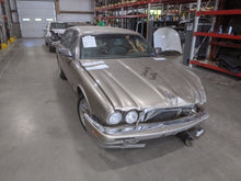 Load image into Gallery viewer, FRONT SPINDLE Jaguar XJ12 XJ6 1988 88 89 90 - 97 Left - NW241987