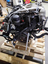 Load image into Gallery viewer, FRONT SPINDLE Veracruz Santa Fe 2007 07 2008 08 2009 09 10 11 12 Right - NW241848