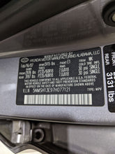 Load image into Gallery viewer, FRONT SPINDLE Veracruz Santa Fe 2007 07 2008 08 2009 09 10 11 12 Right - NW241848