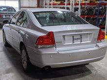 Load image into Gallery viewer, CV AXLE SHAFT Volvo S60 V70 S80 01 02 03 04 - 08 Rear - NW225790