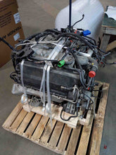 Load image into Gallery viewer, RADIATOR LR4 Range Rover Sport 10 11 12 13 14 15 16 - NW230587