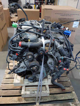 Load image into Gallery viewer, RADIATOR LR4 Range Rover Sport 10 11 12 13 14 15 16 - NW230587