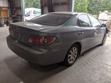 Load image into Gallery viewer, CV AXLE SHAFT Lexus ES330 ES300 2002 02 2003 03 2004 04 2005 05 06 Right - NW225318