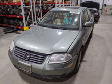 Load image into Gallery viewer, CV AXLE SHAFT Audi A4 Passat 96 97 98 99 - 04 05 Right - NW225751