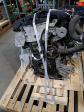 Load image into Gallery viewer, STRUT Volkswagen Touareg 2004 04 2005 05 2006 06 2007 07 08 09 10 Left Front - NW269771
