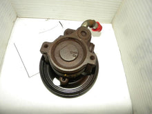 Load image into Gallery viewer, Power Steering Pump Ford Ranger 2001 - MRK27548