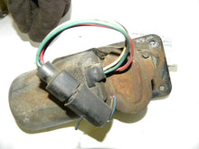 Load image into Gallery viewer, Windshield Wiper Motor Jeep Wagoneer 1982 - MRK32085