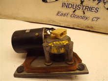 Load image into Gallery viewer, Windshield Wiper Motor 0 - MRK32477