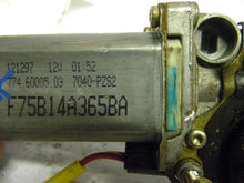 Load image into Gallery viewer, POWER WINDOW MOTOR Navigator Expedition 1997 97 1998 98 1999 99 Rear Right - MRK33791