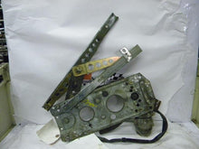 Load image into Gallery viewer, WINDOW MOTOR SAAB 900 1983 84 85 86 87 88 89 - 93 RIGHT - MRK37486