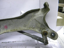 Load image into Gallery viewer, WINDSHIELD WIPER TRANSMISSION Cadillac CTS 03 04 05 06 07 - MRK64650