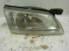 Load image into Gallery viewer, HEADLIGHT LAMP ASSEMBLY Nissan Altima 1998 98 1999 99 Right - MRK79013