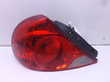 Load image into Gallery viewer, CENTER TRUNK TAIL LIGHT Kia Spectra 2002 02 2003 03 2004 04 Left - MRK123409