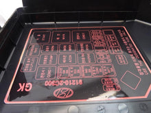 Load image into Gallery viewer, FUSE BOX Hyundai Elantra Tiburon 03 04 05 06 07 08 - MRK126969