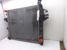 Load image into Gallery viewer, RADIATOR Jeep Grand Cherokee 1999 99 2000 00 - MRK131481