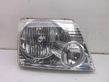 Load image into Gallery viewer, HEADLIGHT LAMP ASSEMBLY Explorer Explorer Sport Trac 02-05 Right - MRK133246