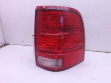 Load image into Gallery viewer, TAIL LIGHT LAMP ASSEMBLY Explorer Explorer Sport Trac 02-05 Right - MRK133356