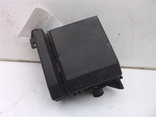 Load image into Gallery viewer, Fuse Box Dodge Stratus 2004 - MRK144667